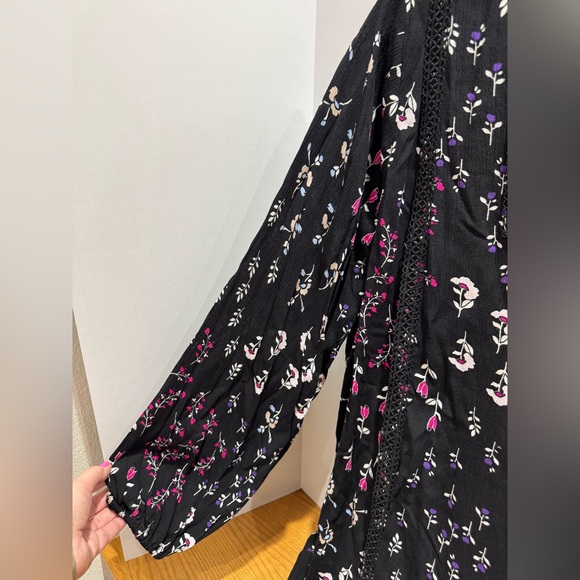 NWT Lane Bryant Floral Black Women's tunic Top size 18/20 - Picture 3 of 4